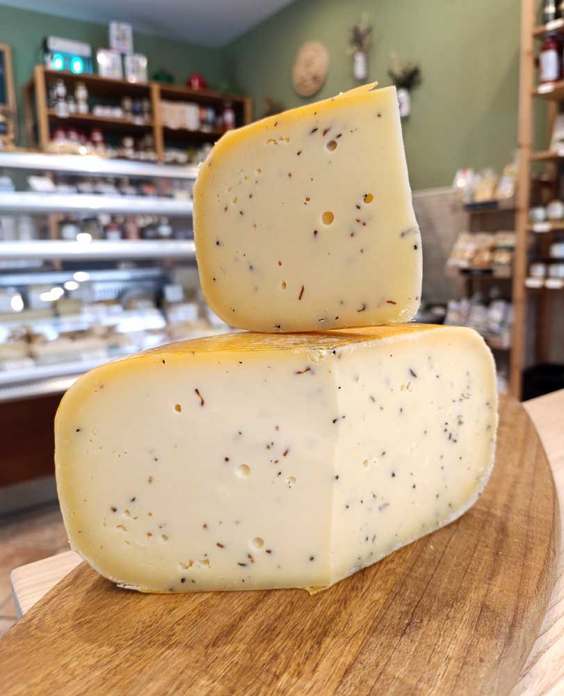 Queso Gouda de Granja Trufado