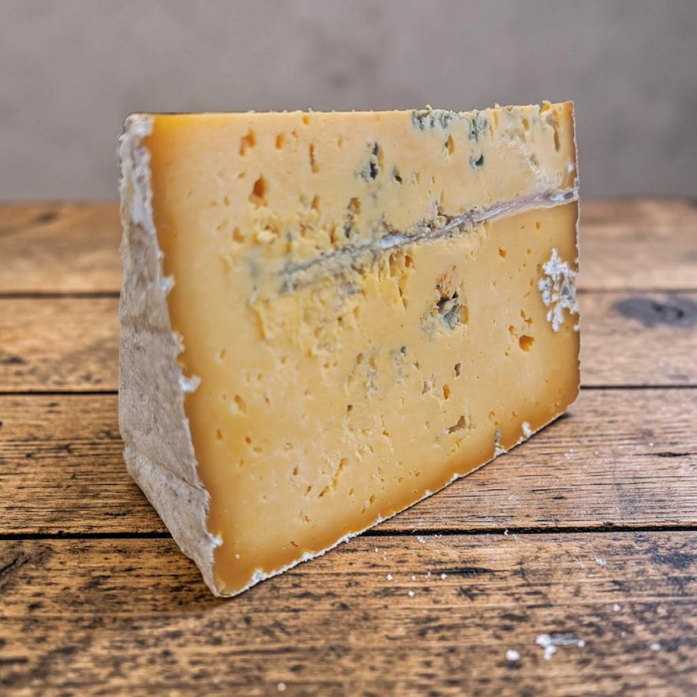 Comprar queso Tres Leches Pría rojo - queso azul asturiano con pimentón, Inés Granda, Llanes