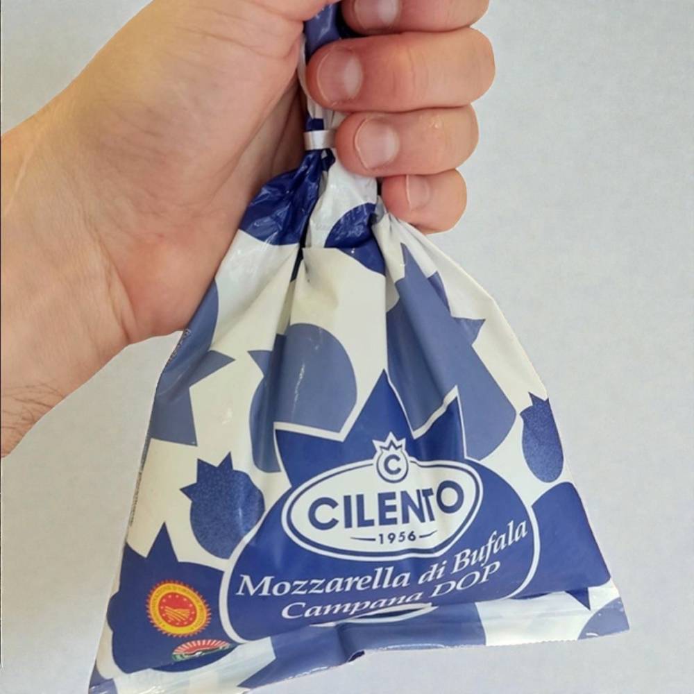 Comprar Mozzarella di Búfala Campana DOP - quesería familiar desde 1956, Cilento, Campania